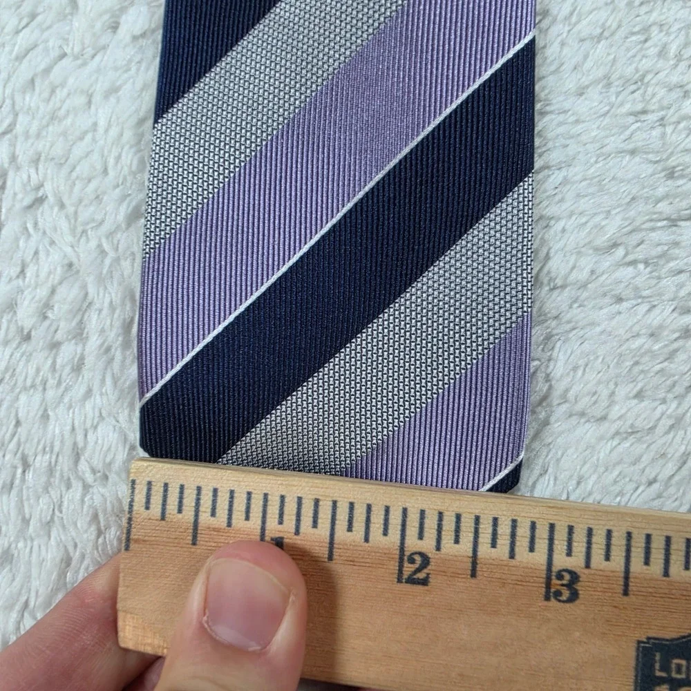 NEW Banana Republic Striped Mens OS Lavender Navy Silk Necktie 399339-00